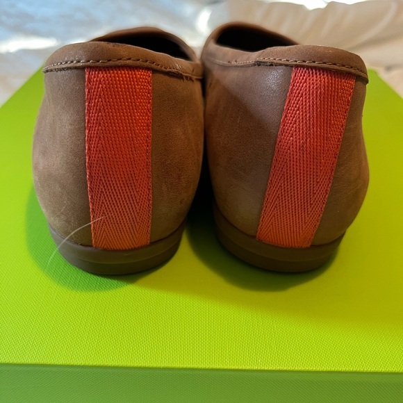 Clark’s Canebay Plain Tan Leather Flats - Picture 8 of 16